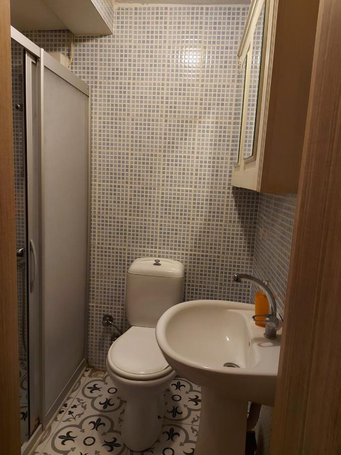 Celil Pansiyon Ayvalı Exteriör bild